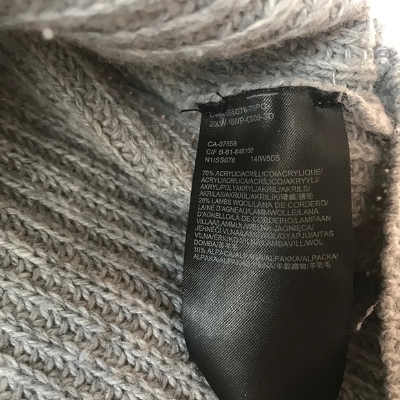 3/$25 Mexx Short Sleeve Wool Knit Cropped Sweater - Picture 4 of 5